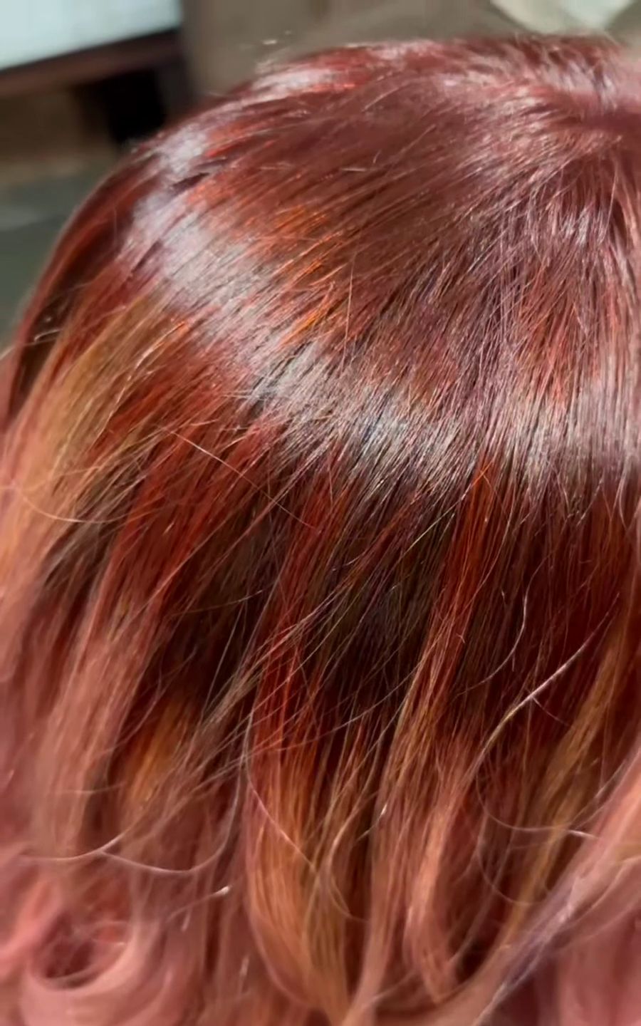 Copper-red colour at the root