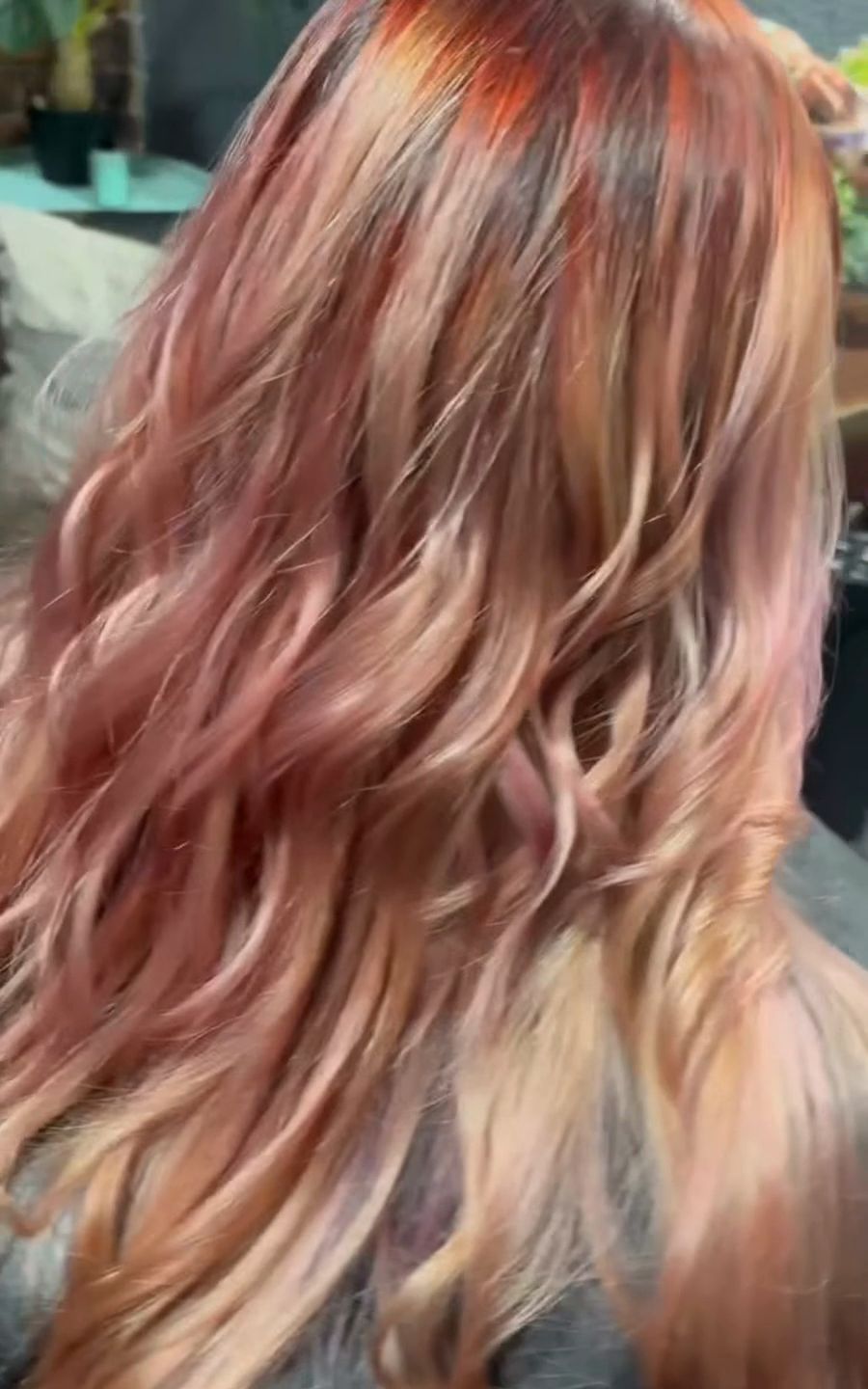Rose-gold waves